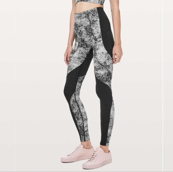 Lululemon Sweat & Repeat Leggings 28" Size 4 - Picture 1 of 12